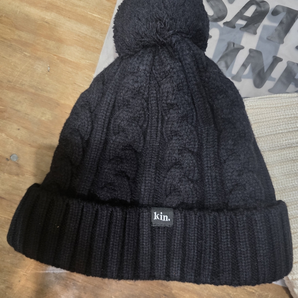 Kin Apparel Pom Hat Black - Picture 2 of 4